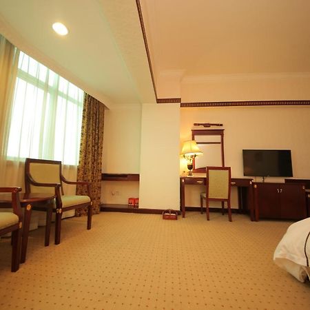 W.Y. Lera Hotel Гуанчжоу Екстер'єр фото