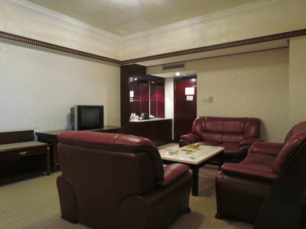 W.Y. Lera Hotel Гуанчжоу Екстер'єр фото