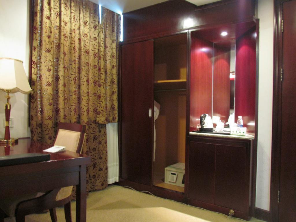 W.Y. Lera Hotel Гуанчжоу Екстер'єр фото