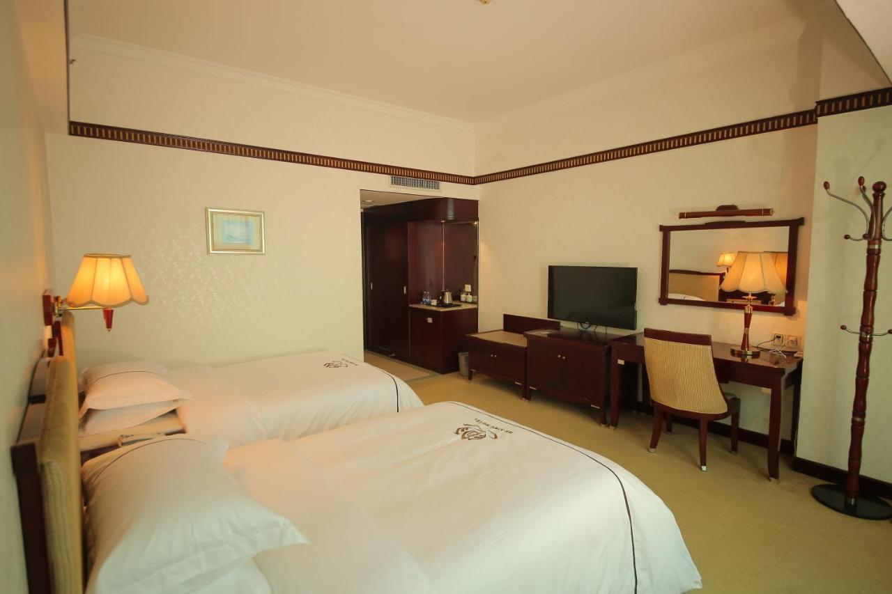 W.Y. Lera Hotel Гуанчжоу Екстер'єр фото